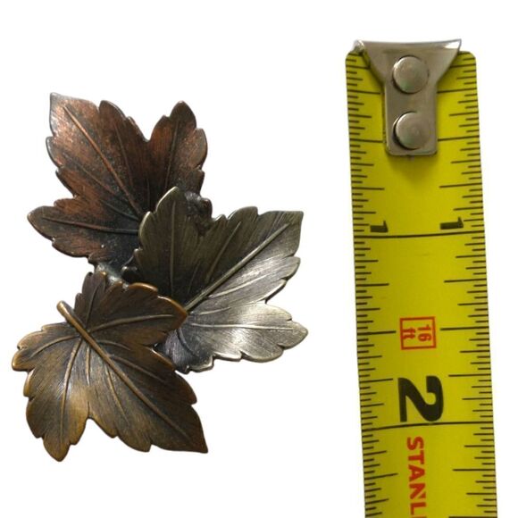 Vintage Maple Leaf Brooch Pin Mixed Metals K&T Leaves Artisan Autumn Cottagecore - Picture 2 of 16